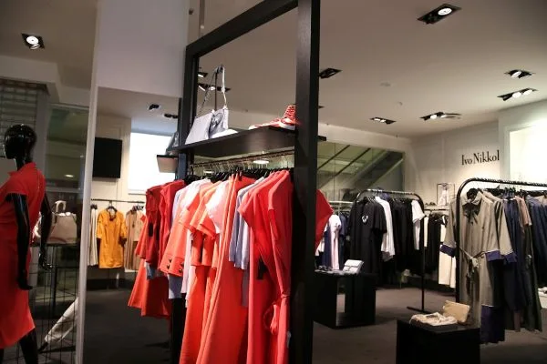 retail clothes shopping store